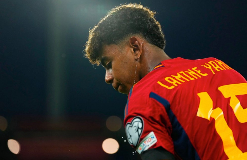 卡拉格：维尔茨本场数据相当亮眼，他的踢法、位置像德布劳内（卡拉格：维尔茨此役数据抢眼，风格与站位酷似德布劳内）