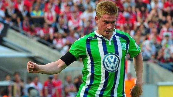 巴萨新星连续爆发惊艳球迷（巴萨新星连场闪耀，震撼球迷）