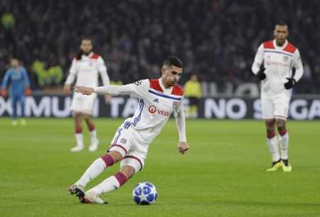 恒大国脚做青训直面现实：想踢职业的孩子少了（恒大国脚投身青训直言现实：立志踢职业的孩子在减少）