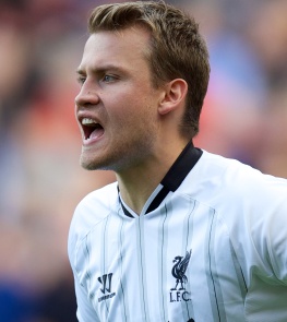 小佩顿第二节6中6独砍12分，带领勇士反超比分（小佩顿次节6投全中轰12分，助勇士实现反超）