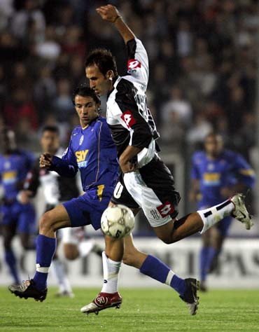 严重失准！CBA选秀状元杨曦皓14投1中贡献2分8个篮板