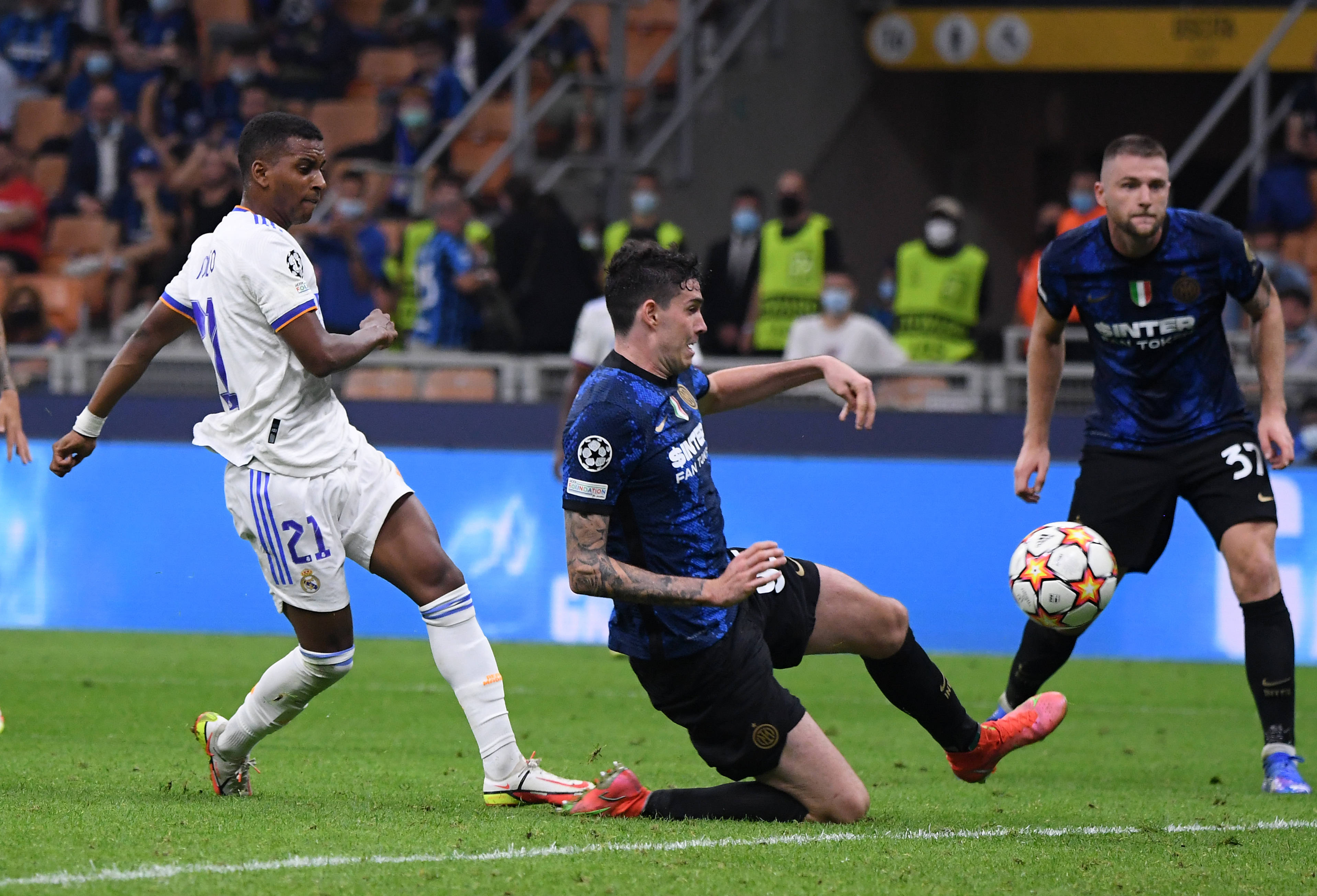 斯洛文尼亚主帅：奥布拉克感到不适，将缺席与瑞典的比赛（斯洛文尼亚主帅：奥布拉克因不适无缘对阵瑞典）