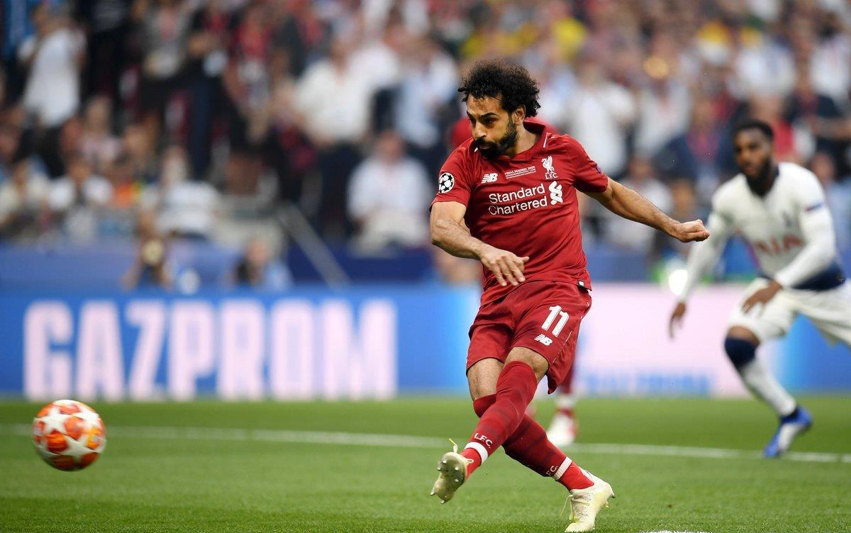 世体：阿隆索回归获利物浦球迷热烈欢迎，阿诺德却遭嘘声相待（世体：阿隆索回归获红军球迷热捧，阿诺德反遭嘘声）