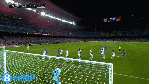 乌姆蒂蒂：德尚是顶级教练标杆；博格巴心理强大能重返巅峰