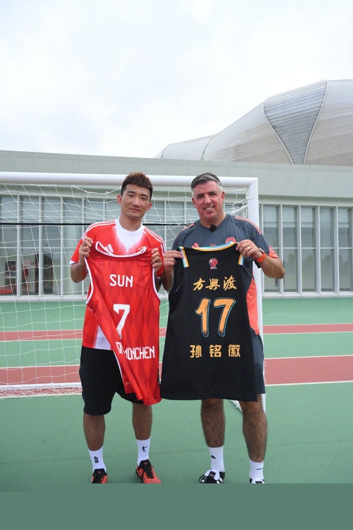 安徽广德：全国马术场地障碍青少年锦标赛东亭开赛（全国马术场地障碍青少年锦标赛在安徽广德东亭拉开帷幕）