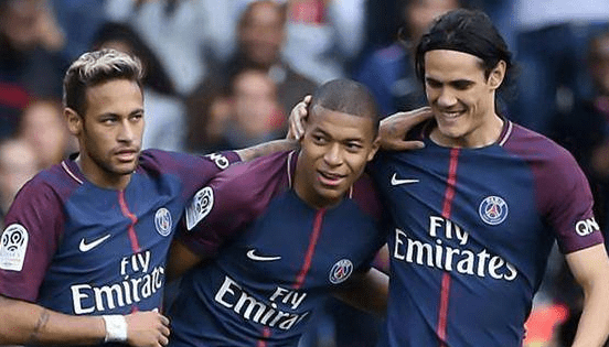 德天空：切尔西仍未正式报价西蒙斯，莱比锡坚持7000万欧要价（德天空：切尔西尚无西蒙斯正式报价，莱比锡坚守7000万欧标价）