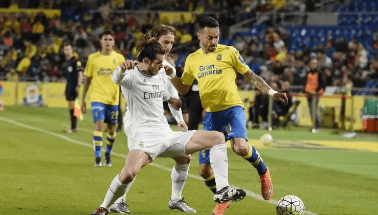 官方：桑德兰签下22岁门将罗埃夫斯，为其夏窗第8笔引援（官方宣布：桑德兰签下22岁门将罗埃夫斯，今夏第8位新援到队）