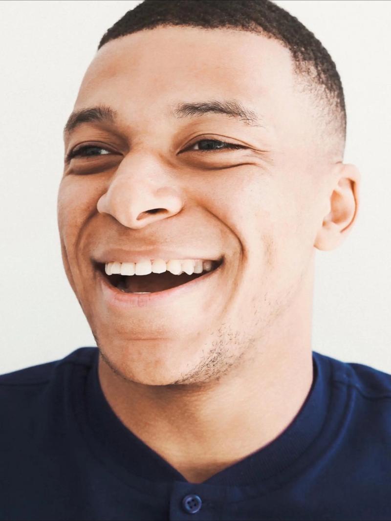 每体：瓜迪奥拉本周一现身巴塞罗那，受邀参加一场新书发布会